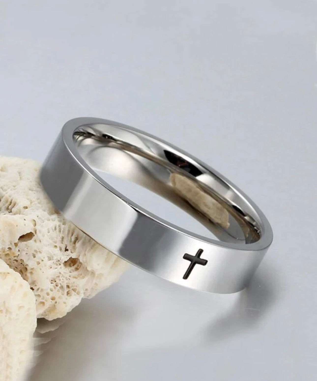 Ring mit Kreuz